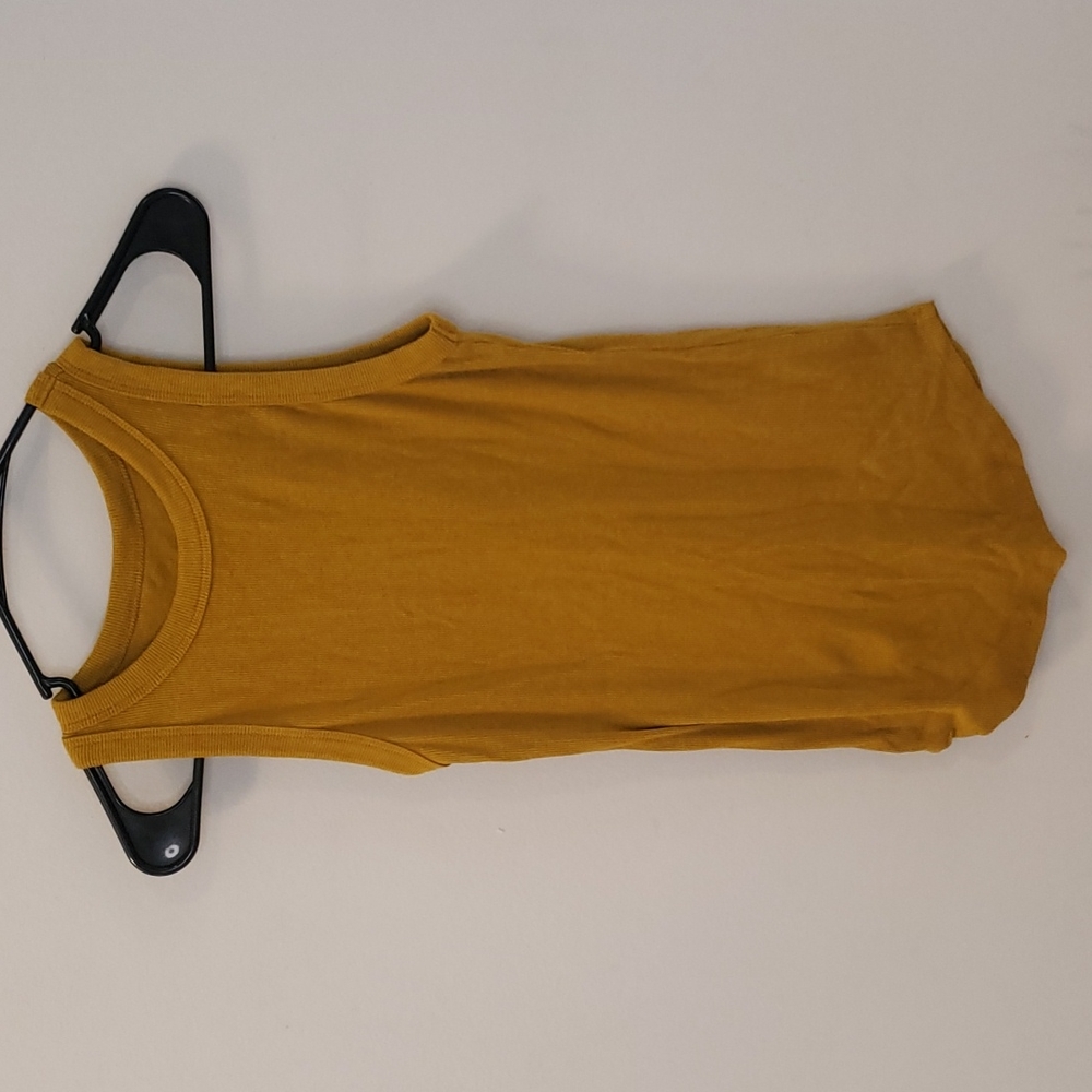 Ribbed tank